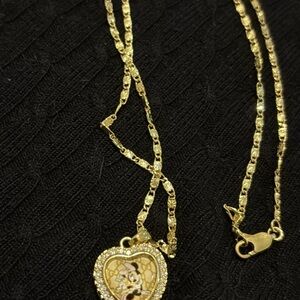 Elegant Gold Heart Pendant Necklace
